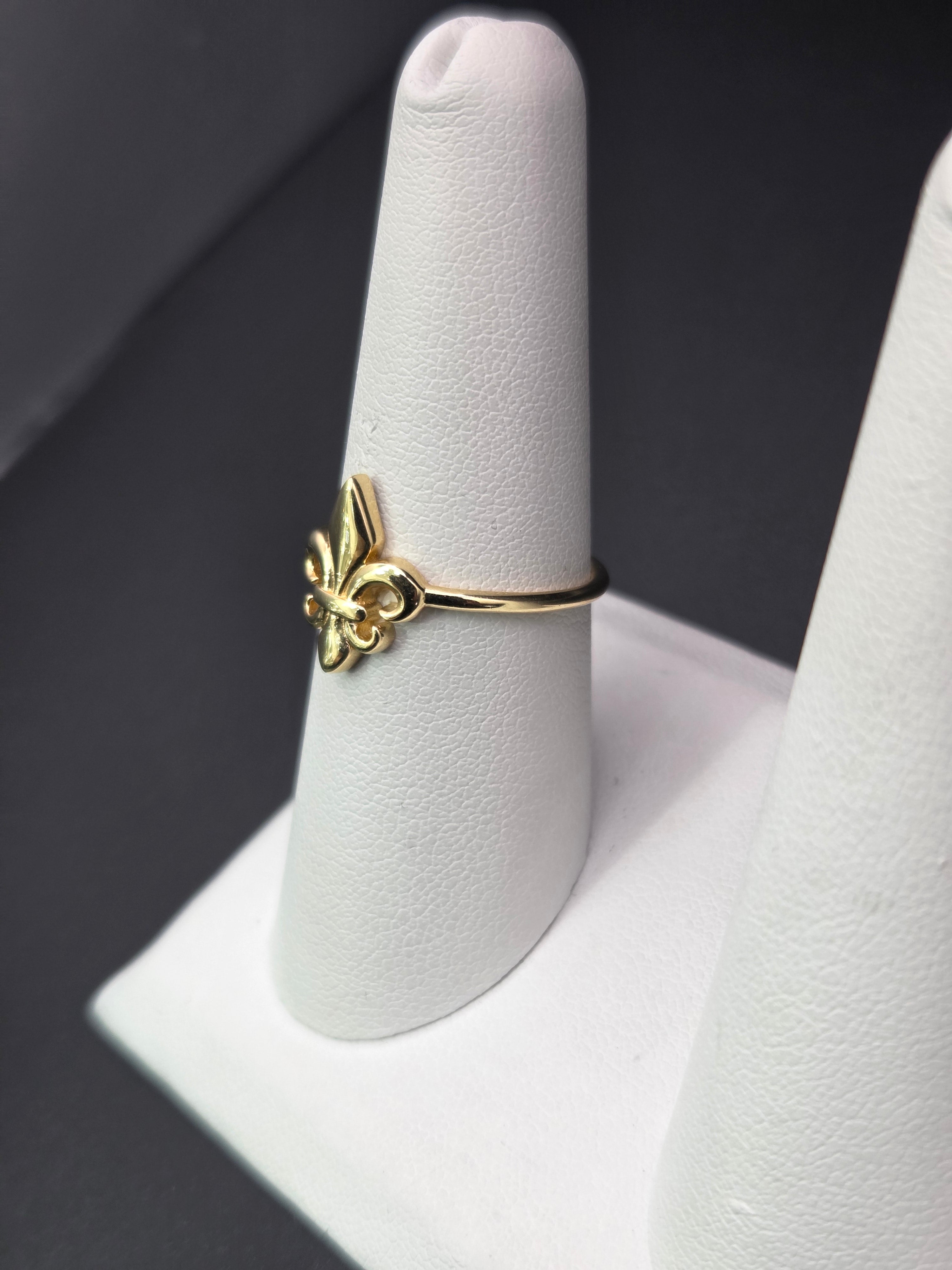 14k Solid Gold Ring fleur-de-lis