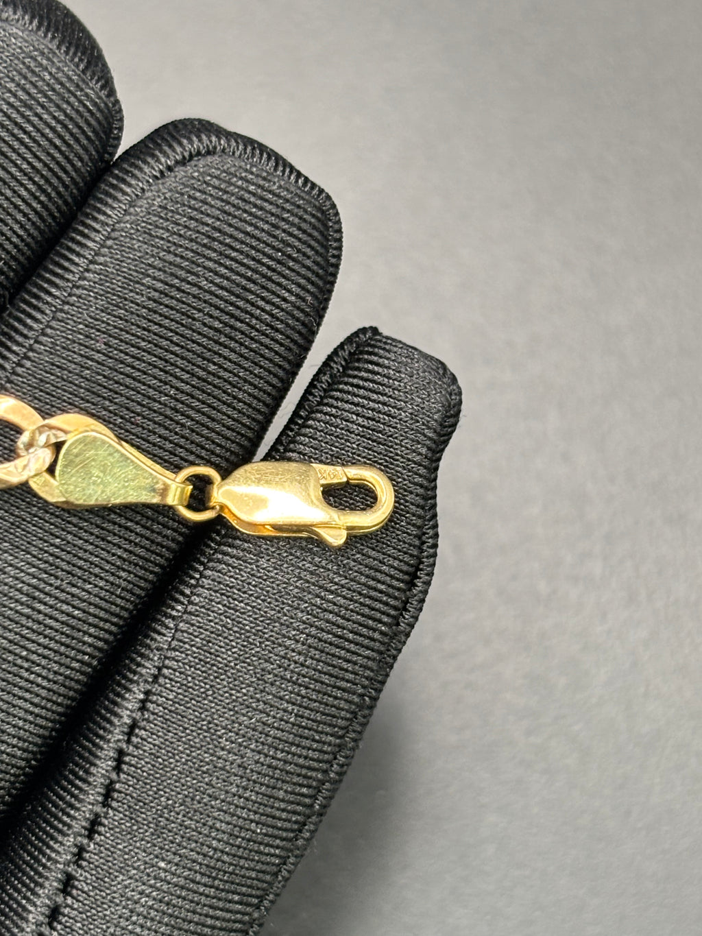 14k Solid Gold Cuban Link Bracelet