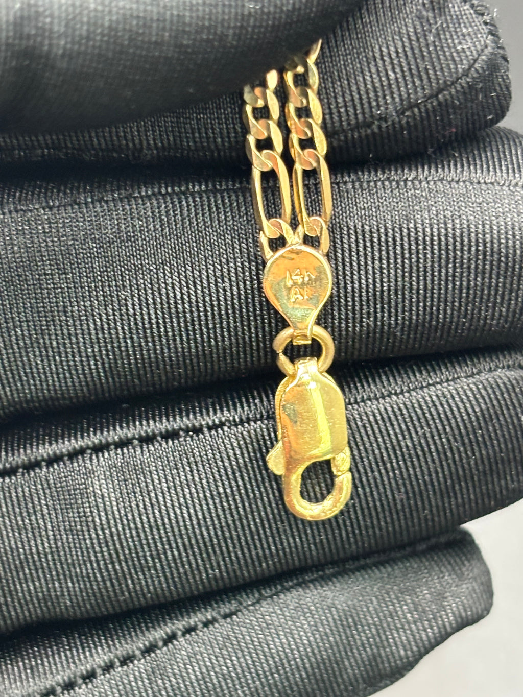 14k Solid Gold Figaro Link Bracelet
