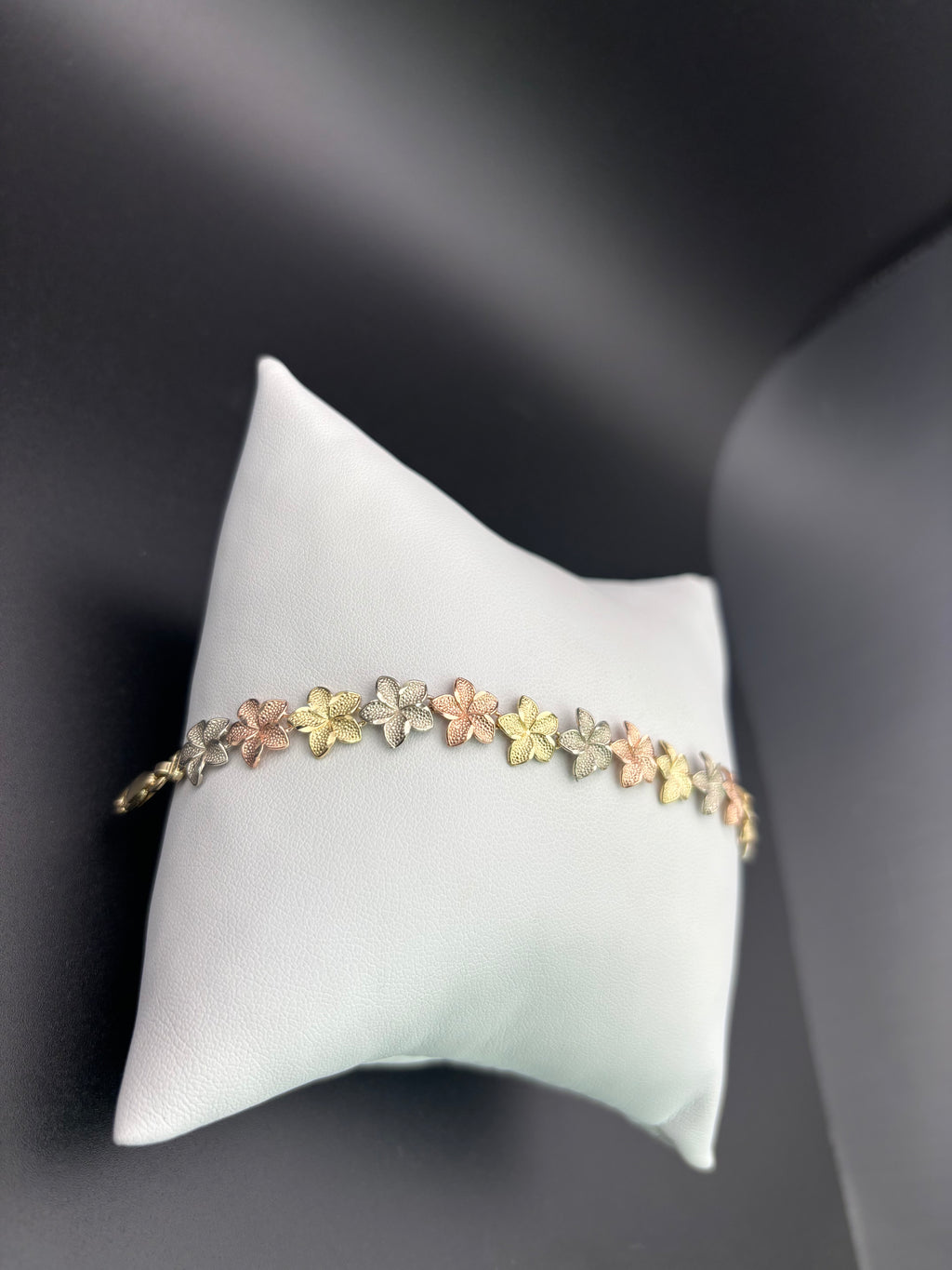 10k Solid Gold Bracelet Link Flowers