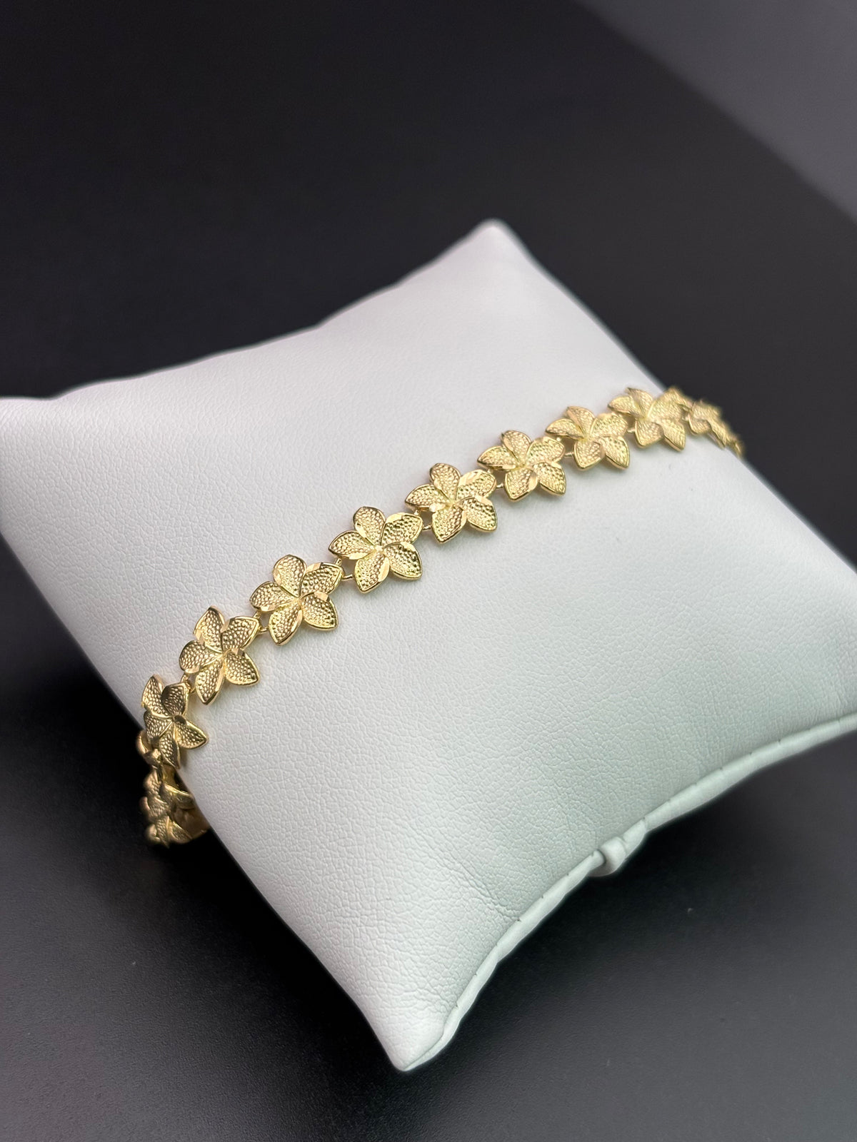 10k Solid Gold Bracelet Link Flowers