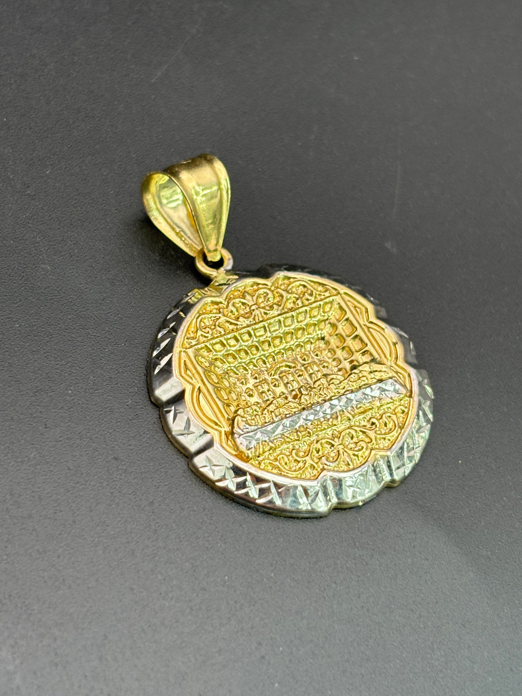 14k Solid Gold Pendant Last Supper Jesus Disciples