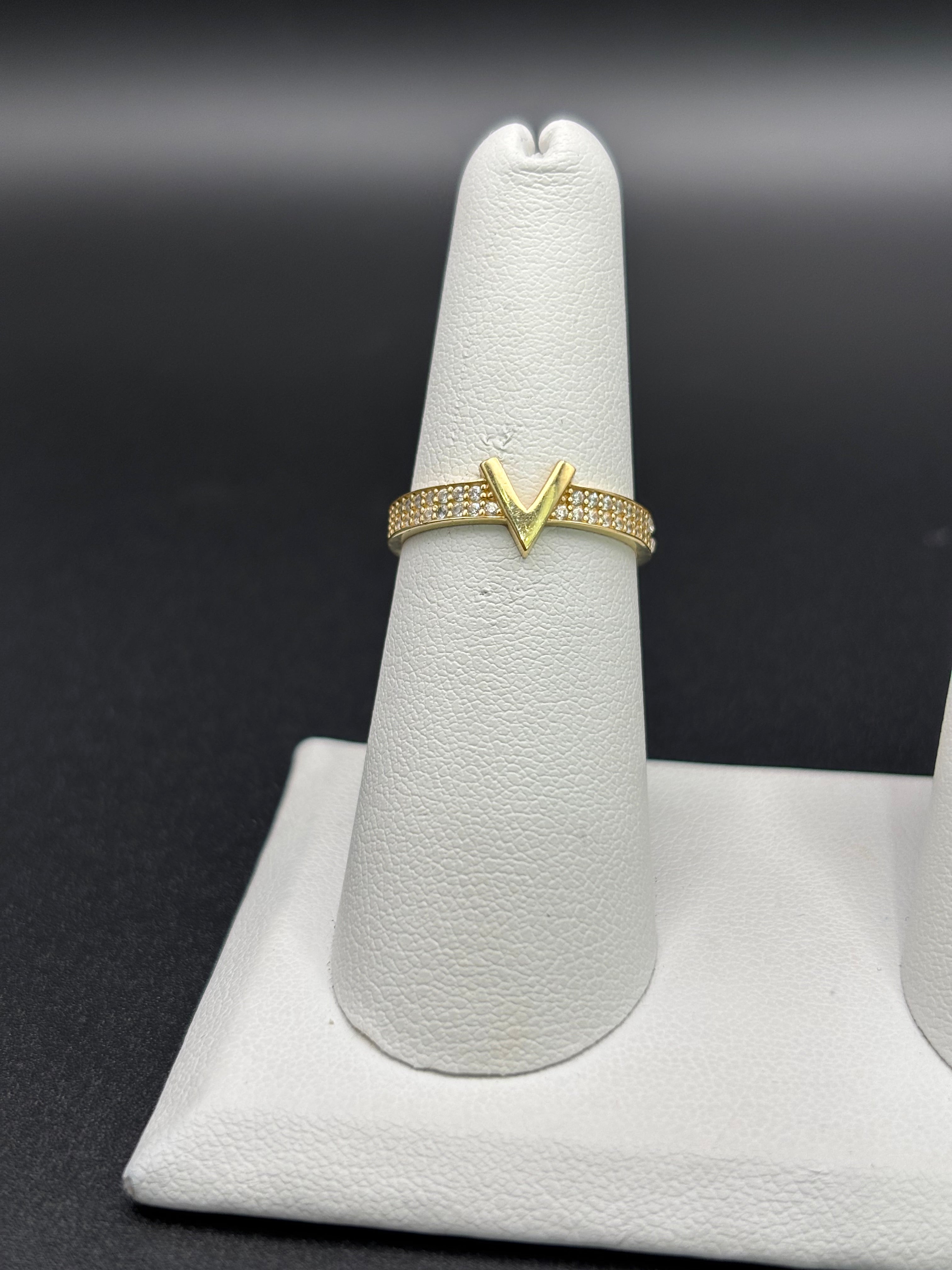 14k Solid Gold Ring V shape