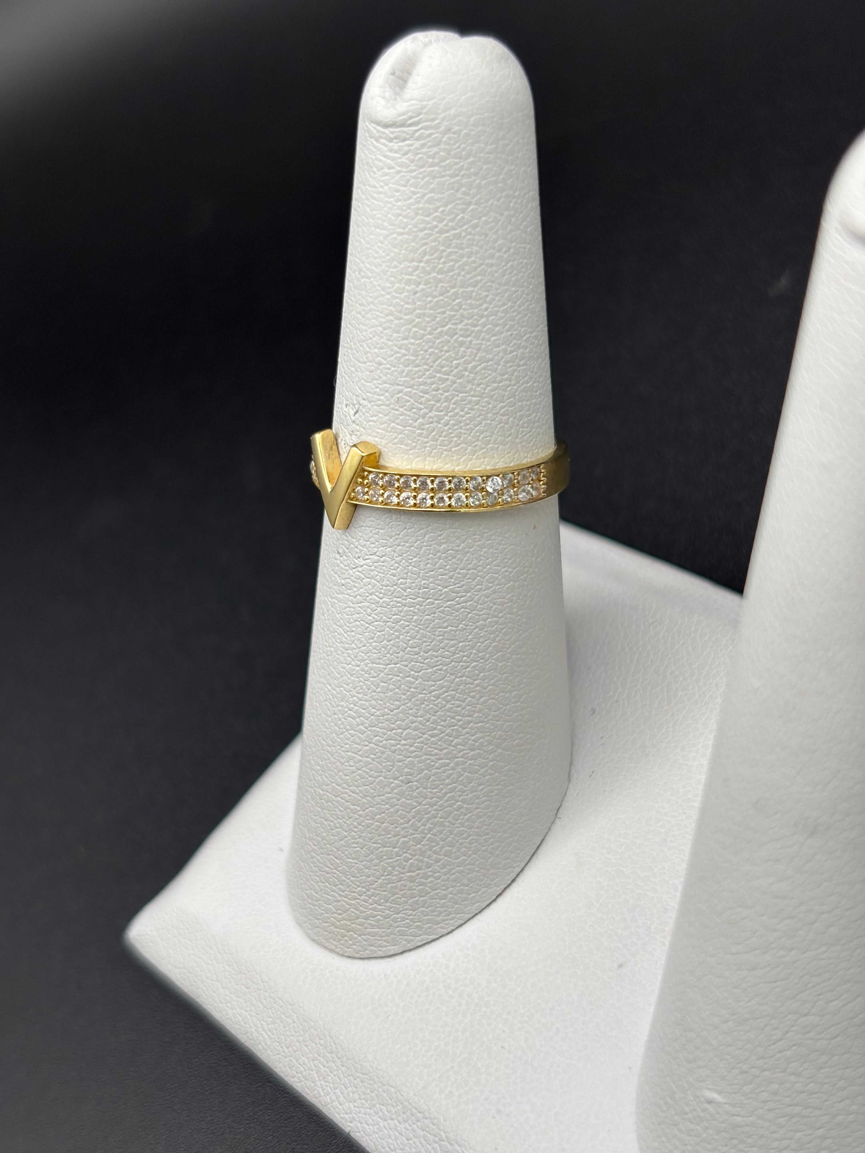 14k Solid Gold Ring V shape