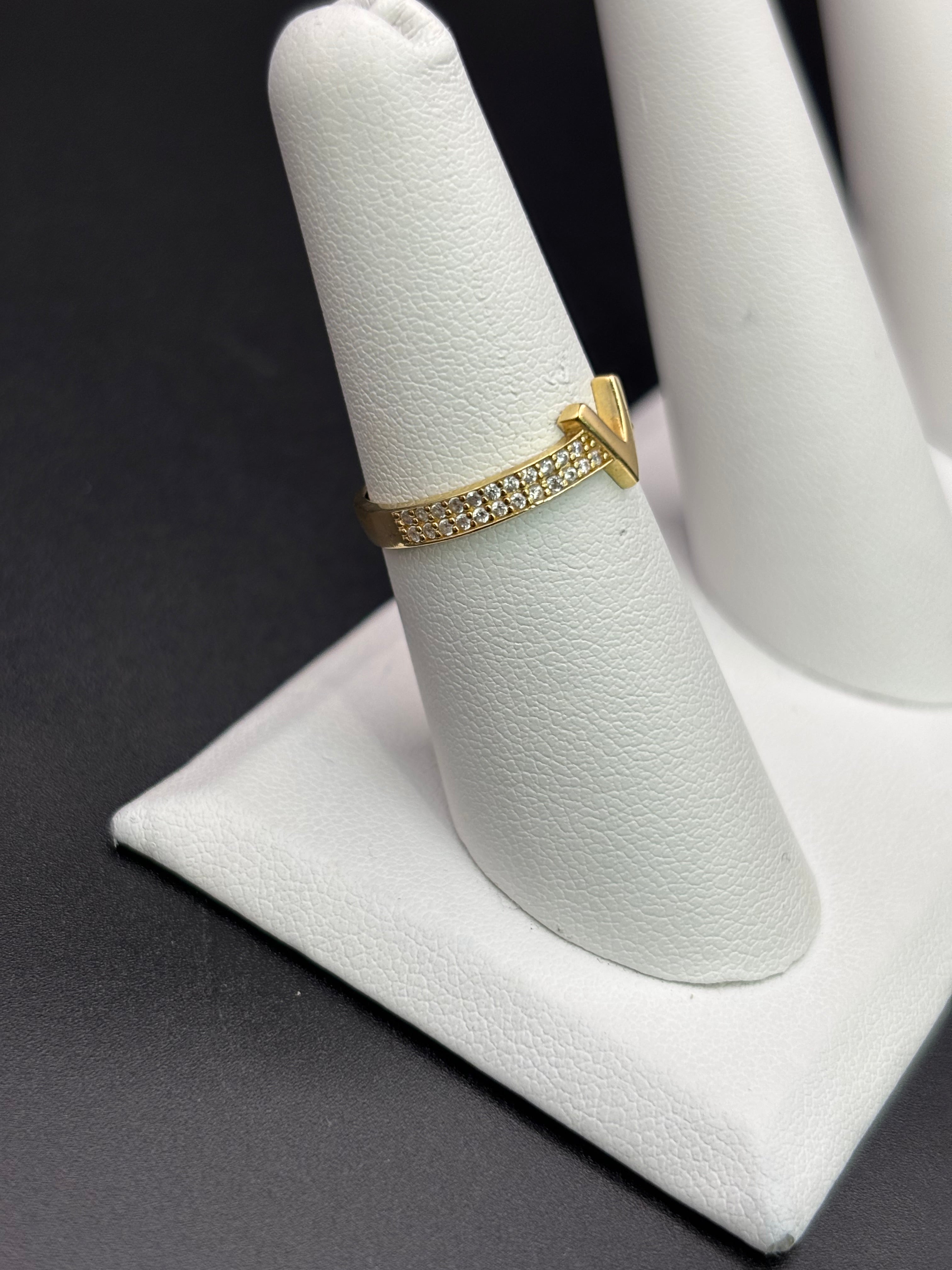 14k Solid Gold Ring V shape