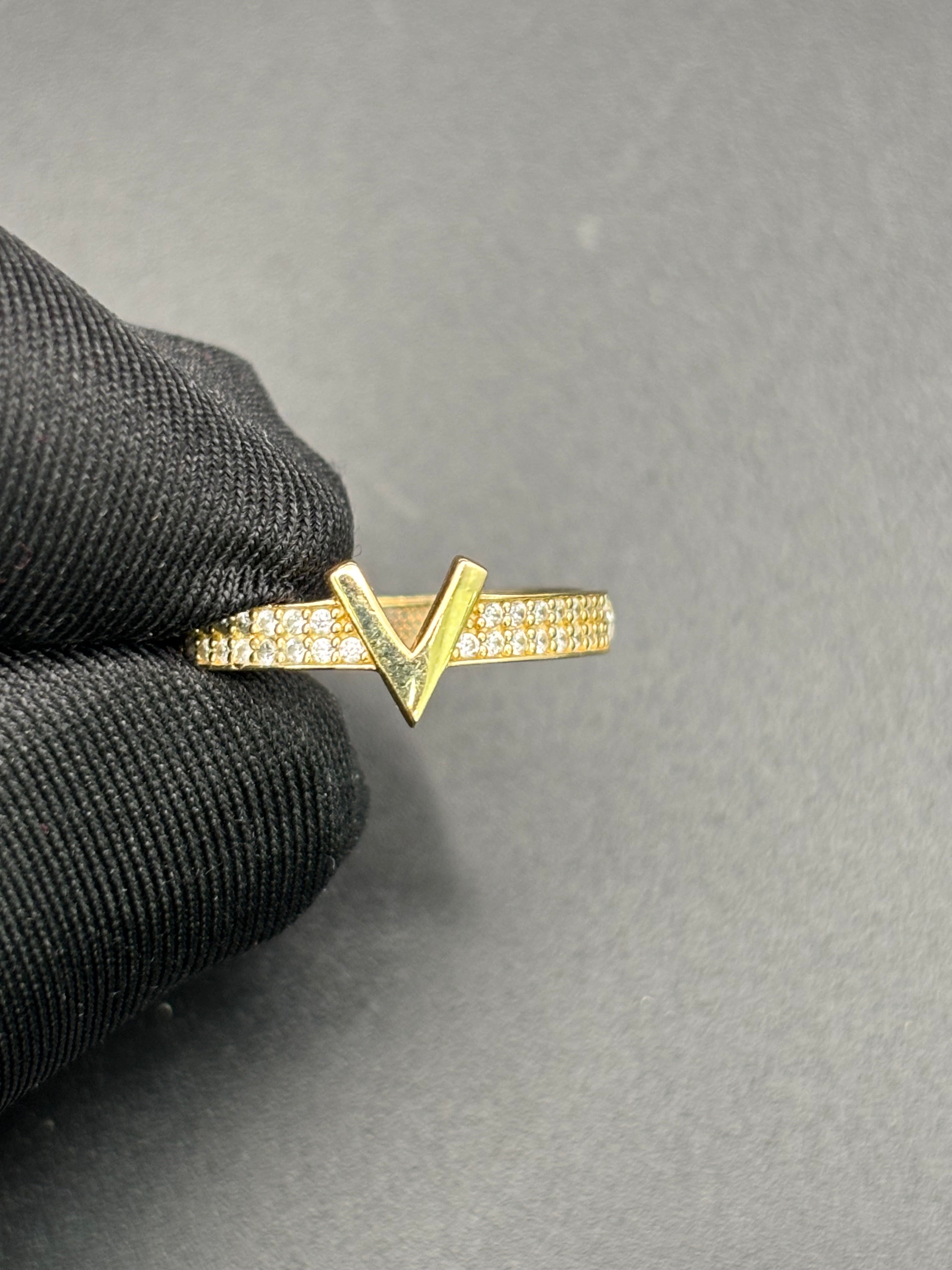 14k Solid Gold Ring V shape