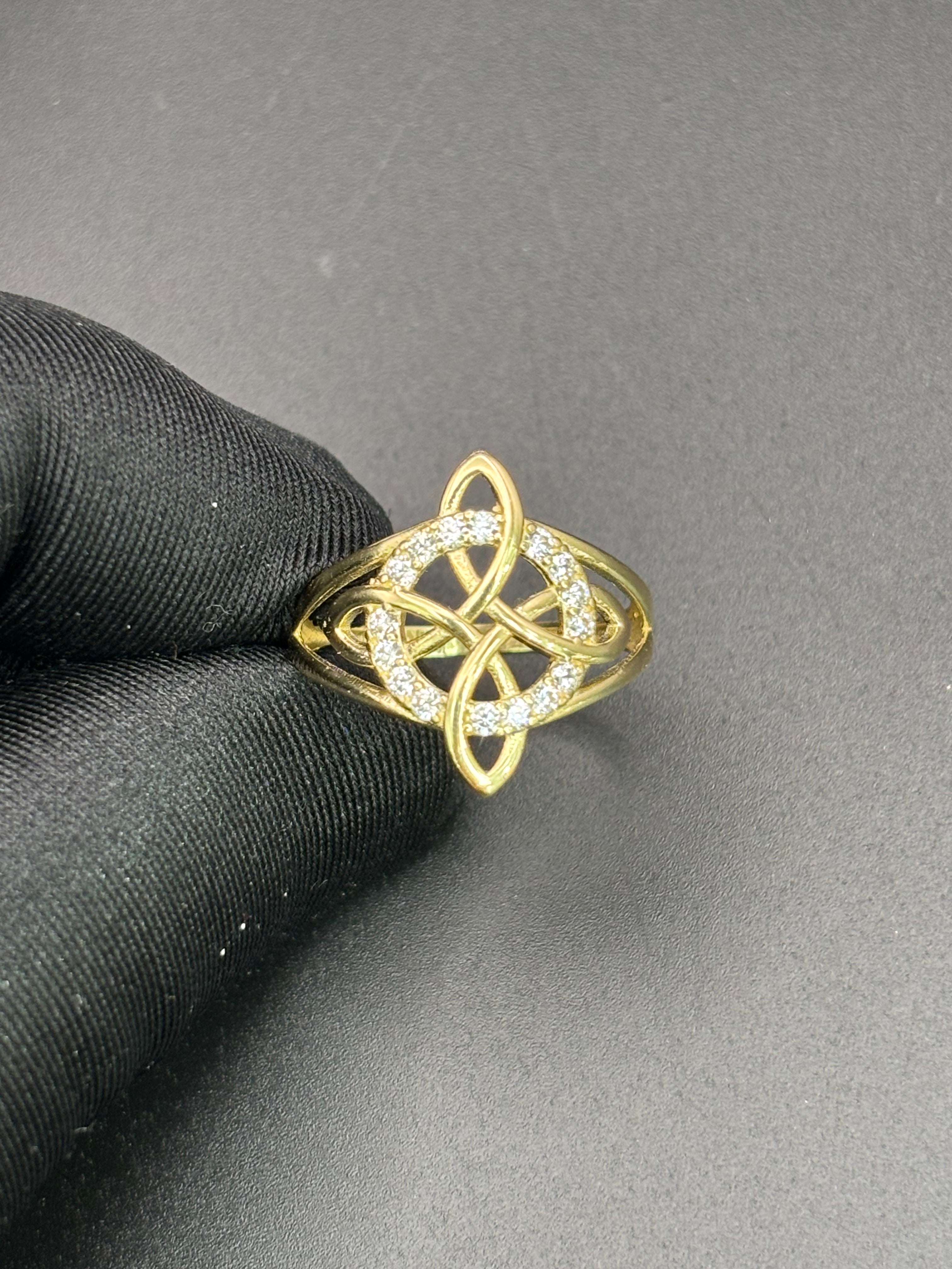 14k Solid Gold Ring Celtic Knot Witch Knot