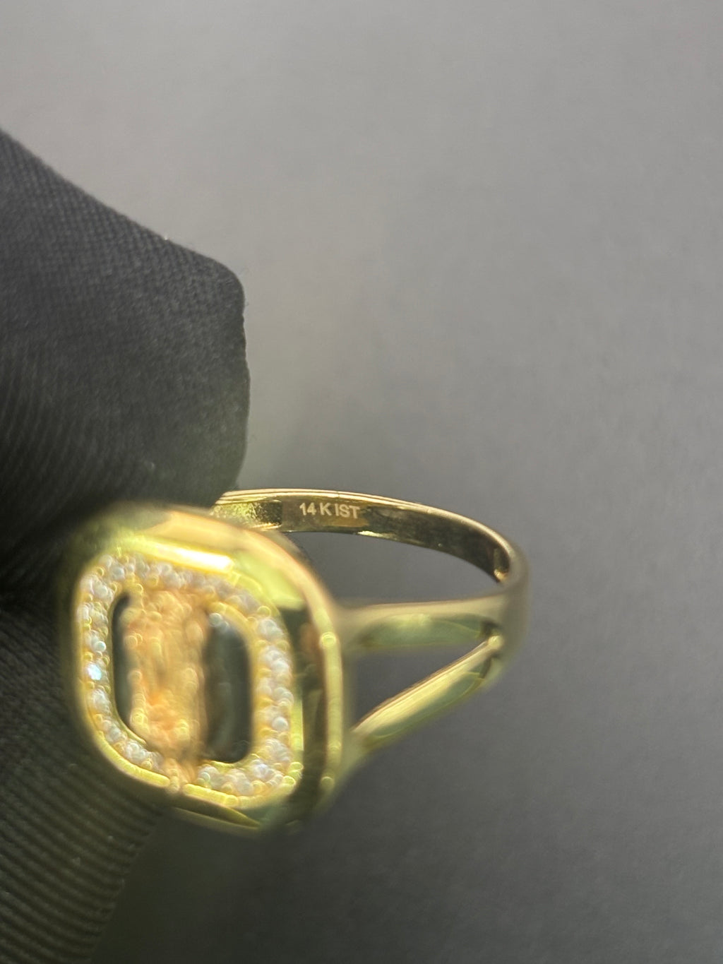 14k Solid Gold Ring Virgin Mary