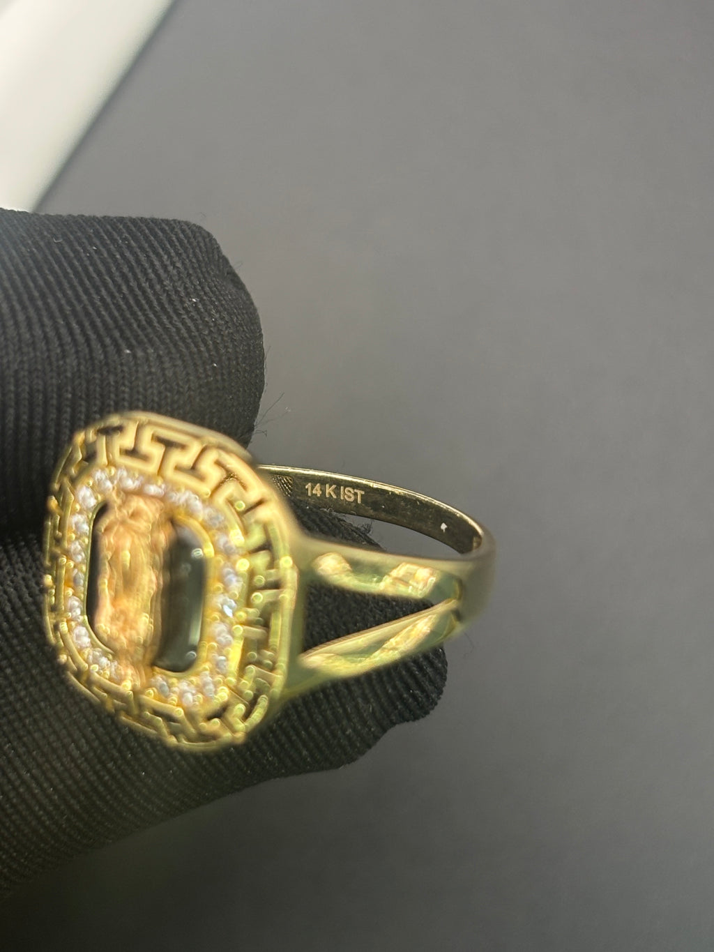 14k Solid Gold Ring Virgin Mary
