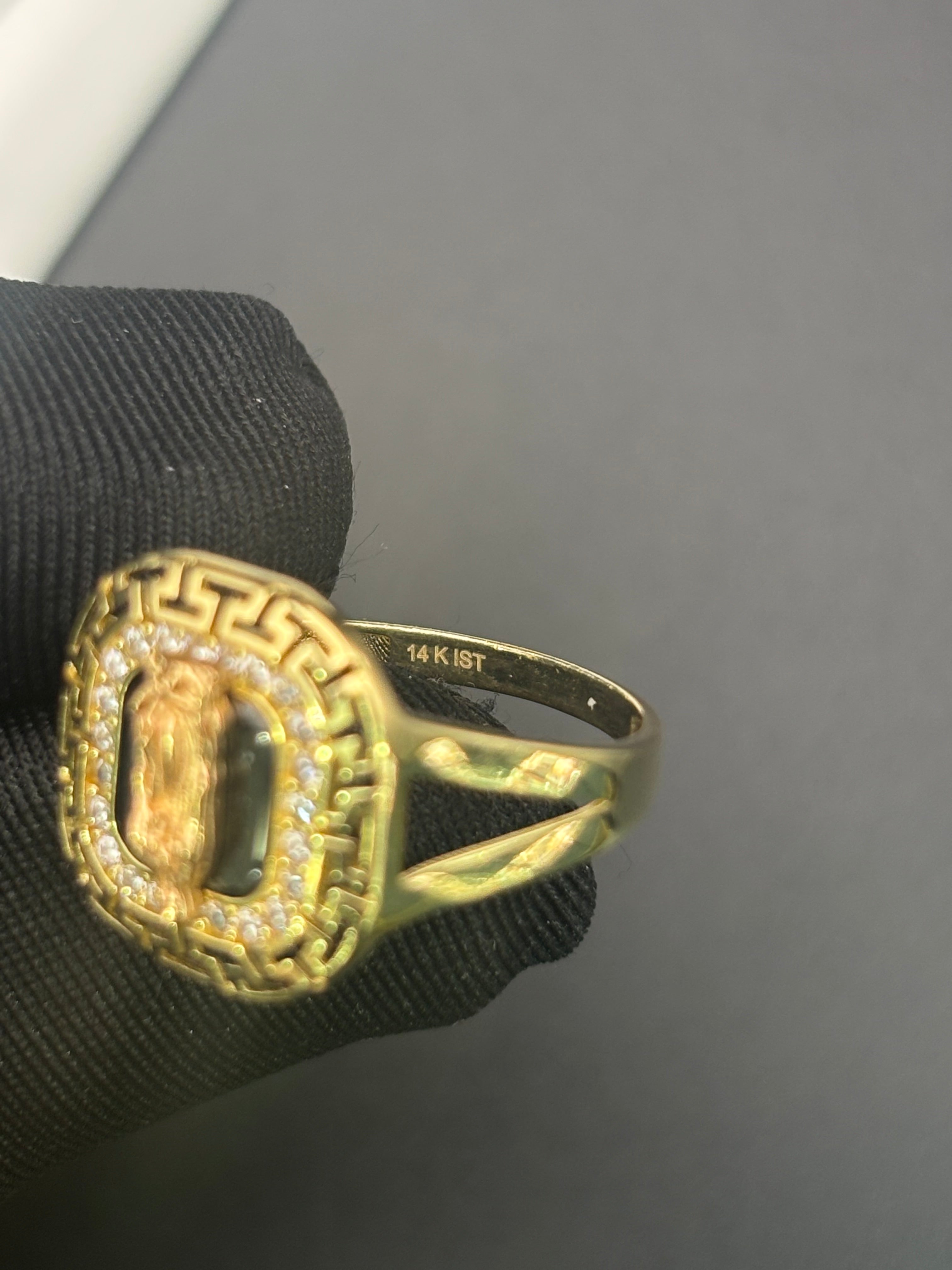 14k Solid Gold Ring Virgin Mary