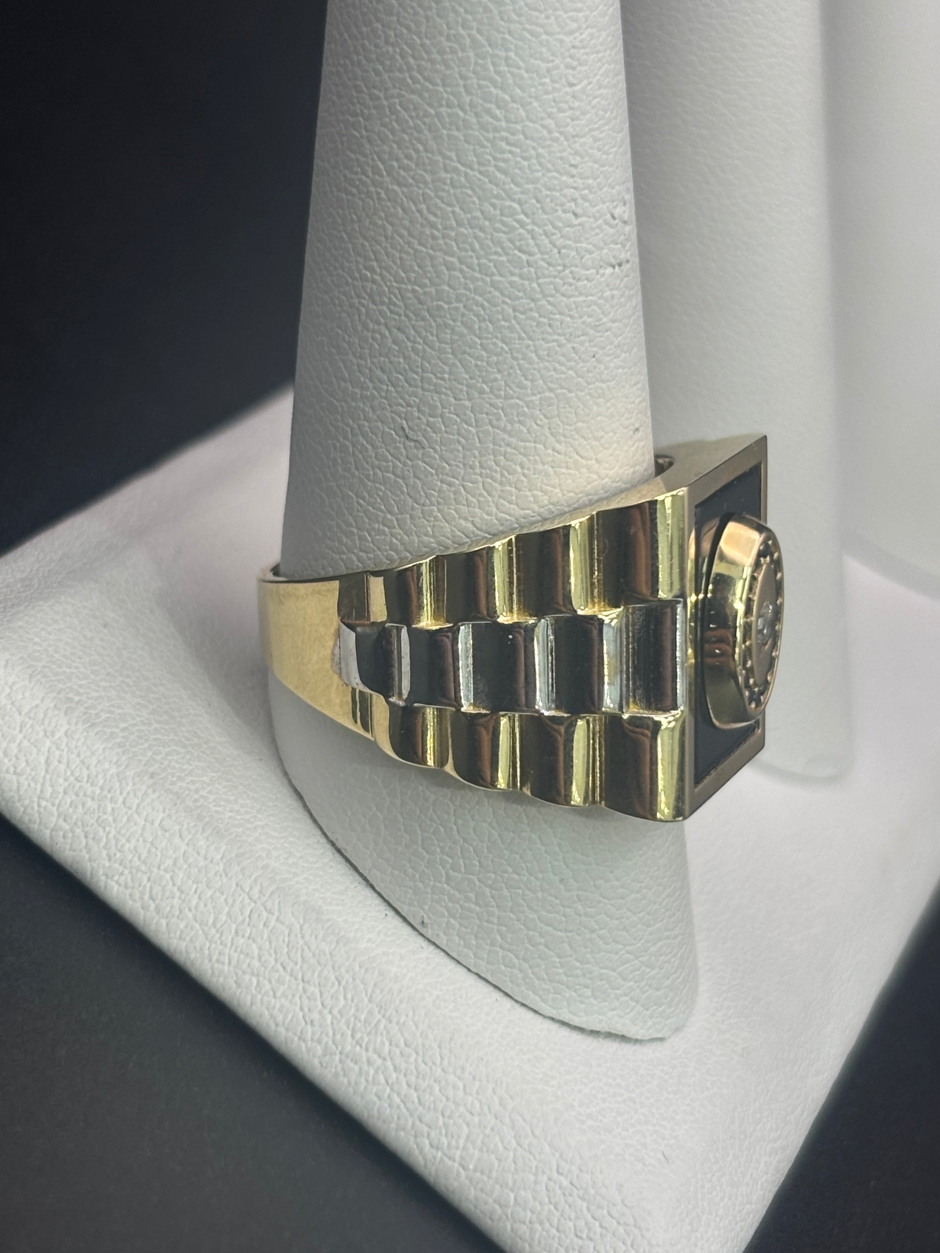 14k Solid Gold Ring Eye Black