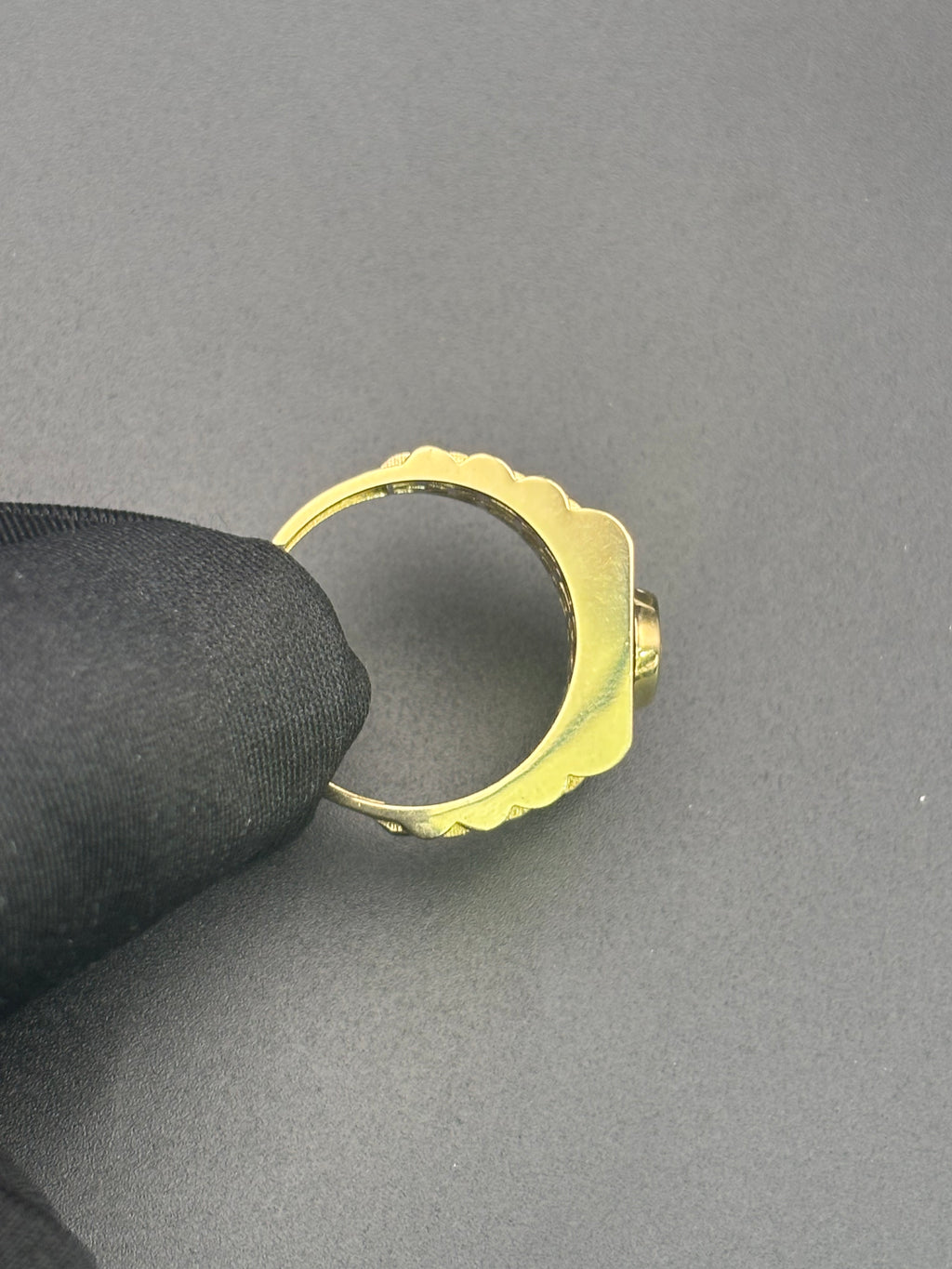 14k Solid Gold Ring Eye Black