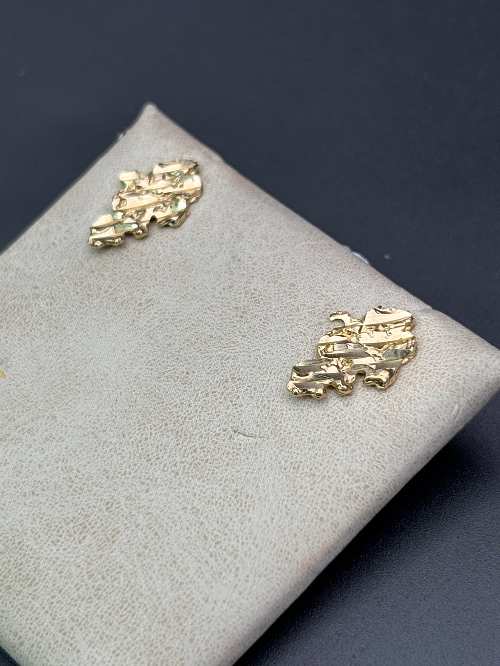 14k Solid Gold Nugget Grapes Earrings