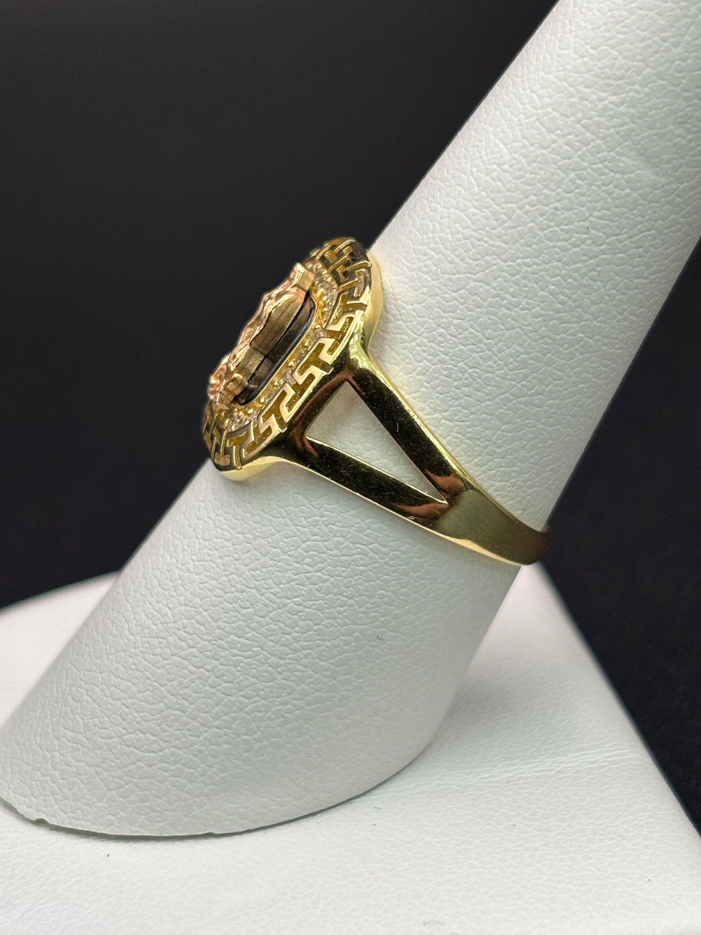 14k Solid Gold Ring Virgin Mary