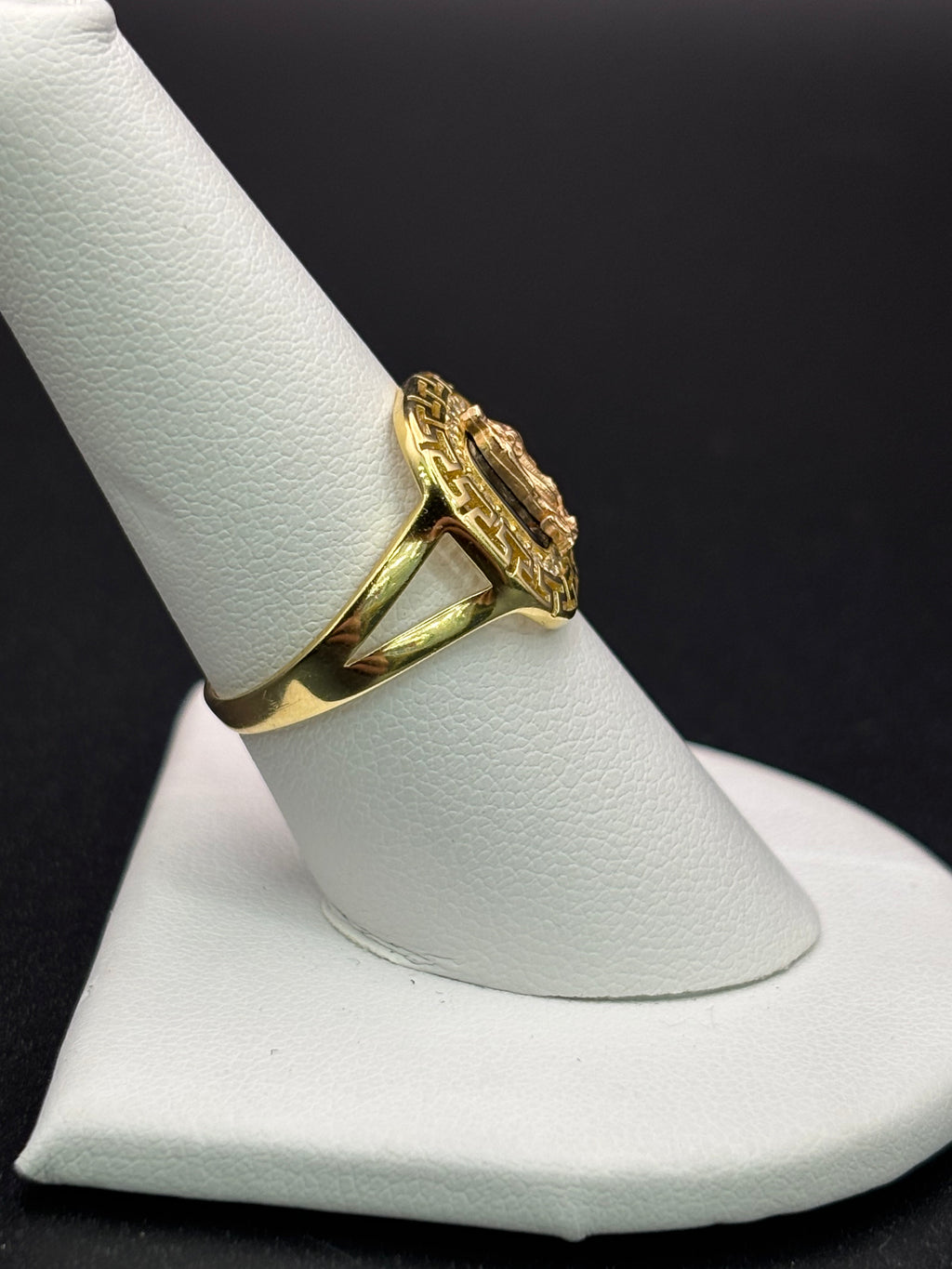 14k Solid Gold Ring Virgin Mary