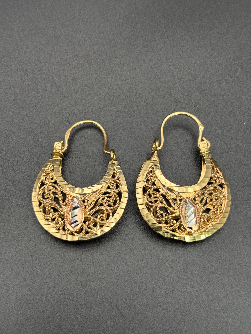 14k Solid Gold 14k Basket Earrings Virgin Mary