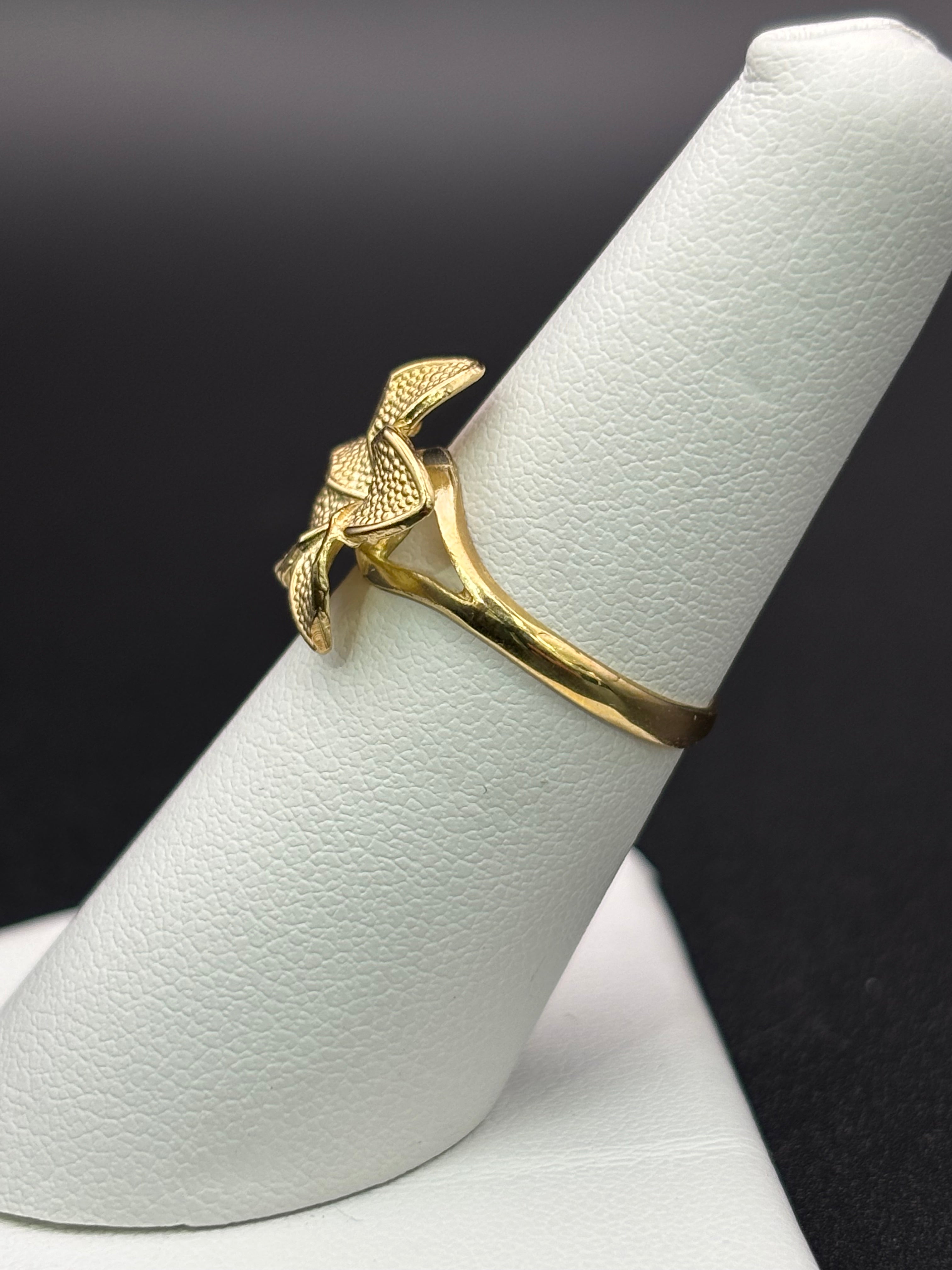 10k Solid Gold Ring Flower