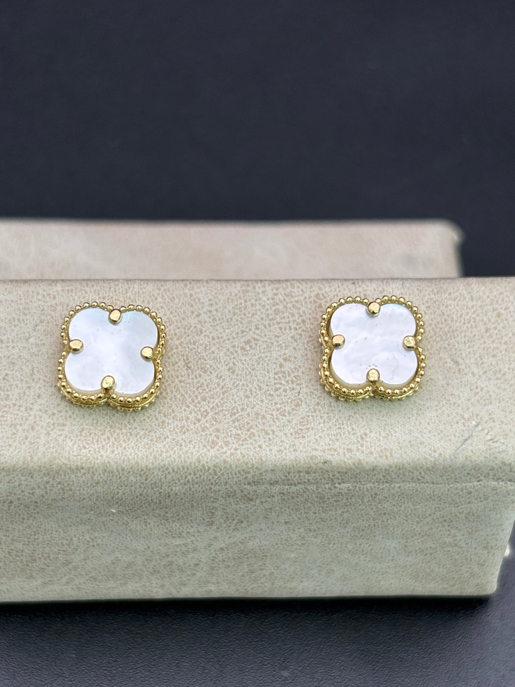 14k Solid Gold Earrings Flower