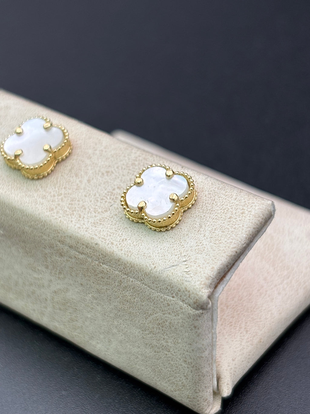 14k Solid Gold Earrings Flower